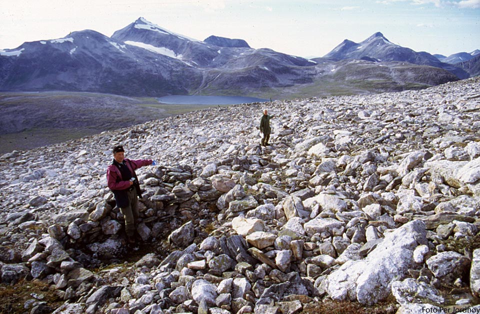 Bågåstø, fangstanlegg i fjellet. 